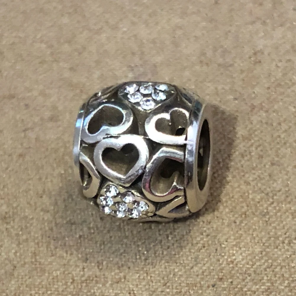 🆕Listing! Brighton Love Heart bead with open hearts & crystal hearts Retired
